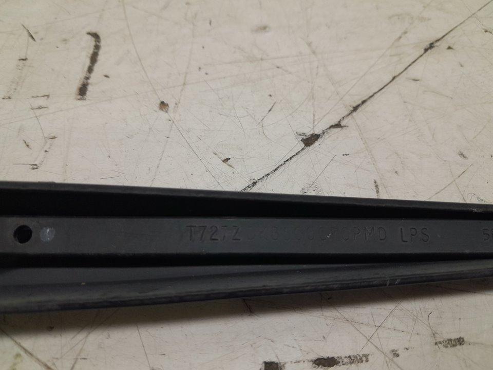 Brazo limpia land rover discovery iv 2.7 td 4x4