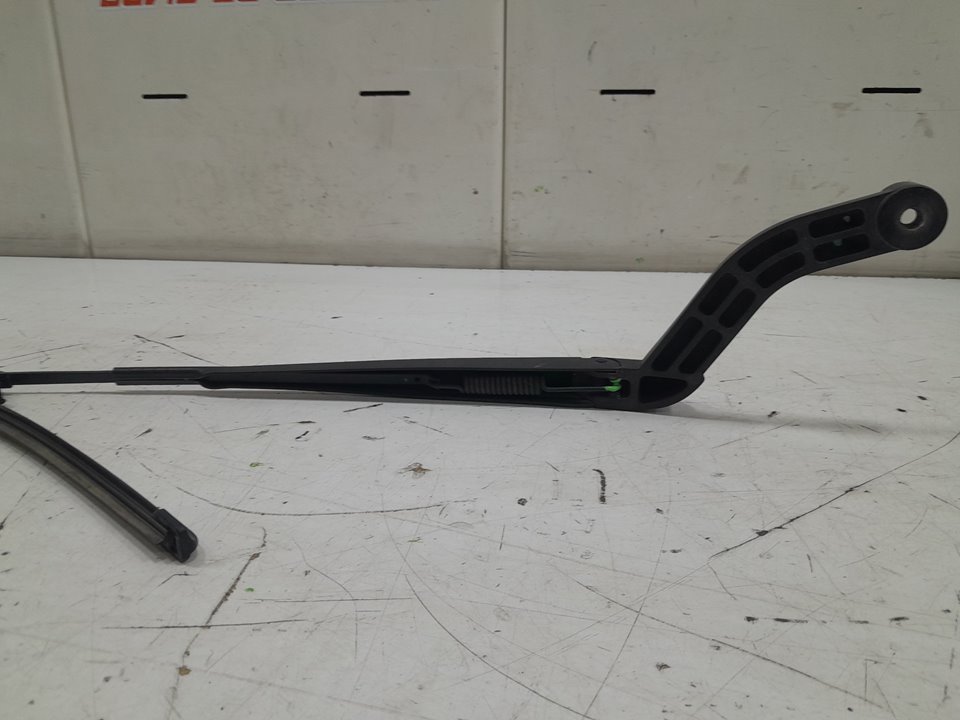 Brazo limpia land rover discovery iv 2.7 td 4x4