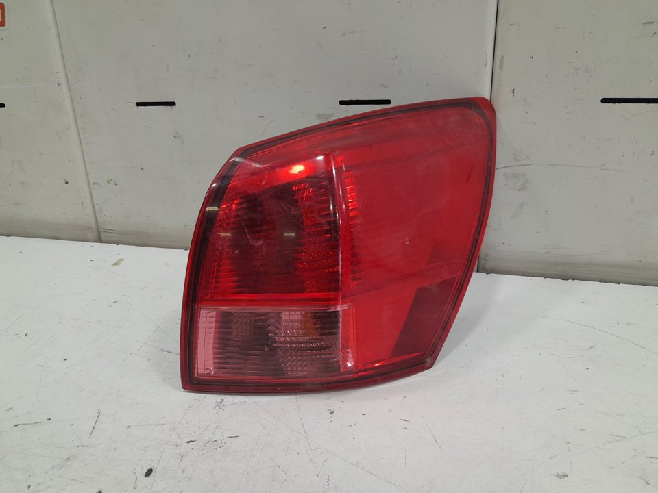 Piloto trasero derecho nissan qashqai  qashqai +2 i 1.5 dci