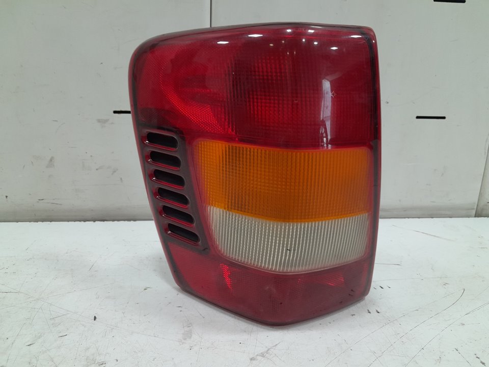 Piloto trasero izquierdo jeep grand cherokee ii 3.1 td 4x4