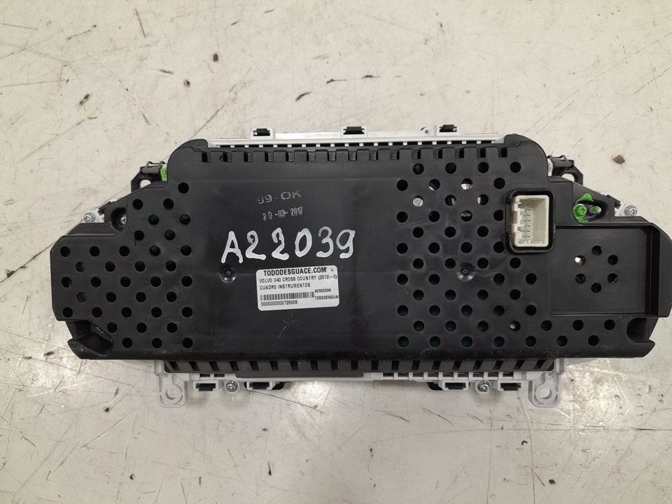 Cuadro instrumentos volvo v40 fastback d3