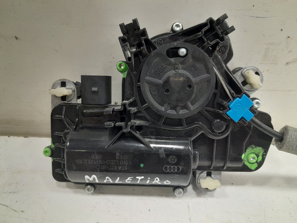 Cerradura maletero / porton audi q3   (8ug) attraction      01.15