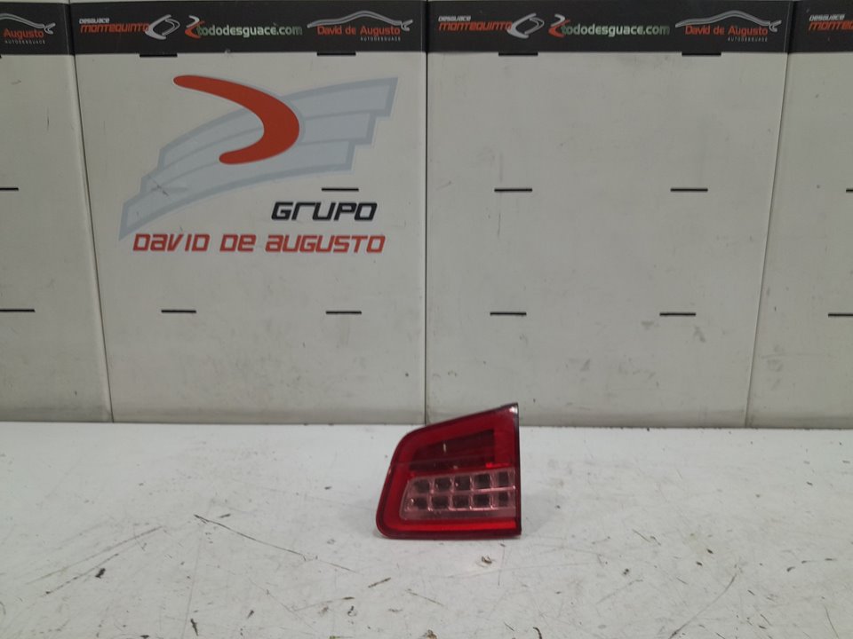 Piloto interior trasero derecho citroen c5 i 2.0 16v (dcrfnc dcrfnf)