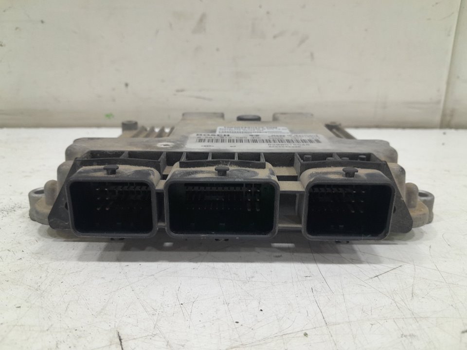 Centralita motor uce suzuki grand vitara ii 1.9 ddis a las 4 ruedas (jt419