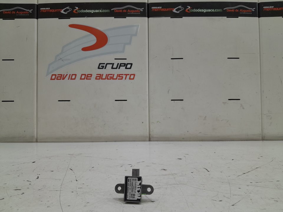 Sensor de impacto mercedes-benz clase c c 300 cdi 4matic (204.092)