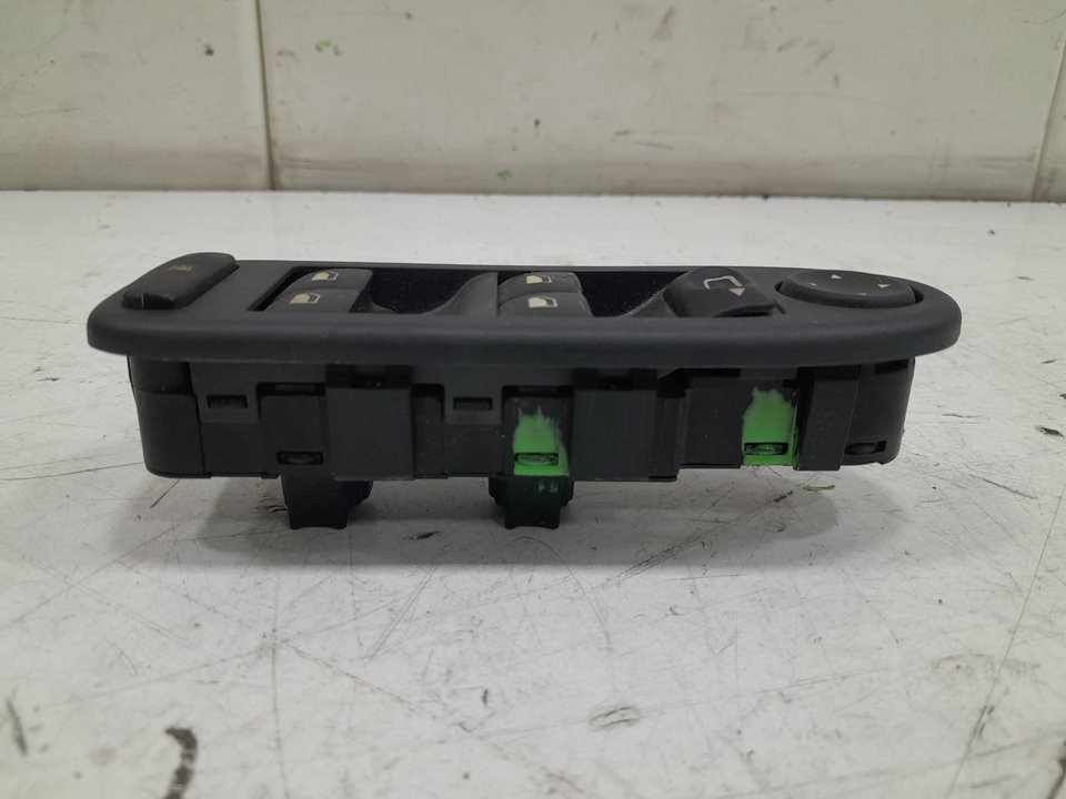 Mando elevalunas delantero izquierdo citroen c5 i 2.0 16v (dcrfnc dcrfnf)