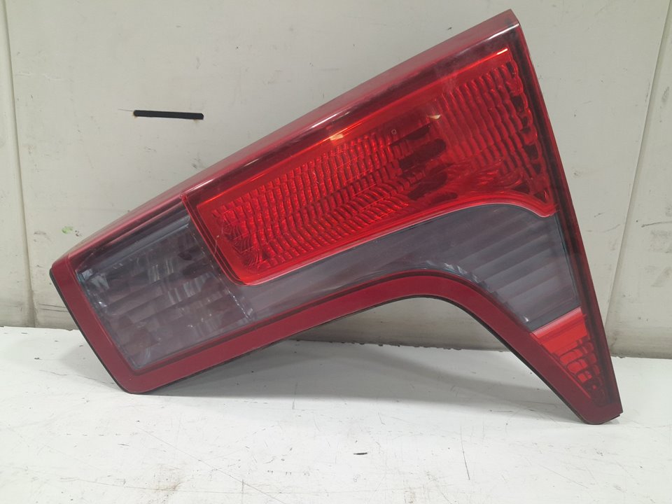 Piloto interior trasero derecho citroen c5 i 2.0 16v (dcrfnc dcrfnf)