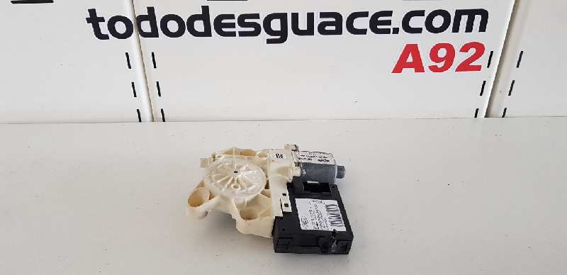  motor elevalunas trasero derecho   ford focus berlina (cap) ambiente (d) 1.8 tdci turbodiesel cat