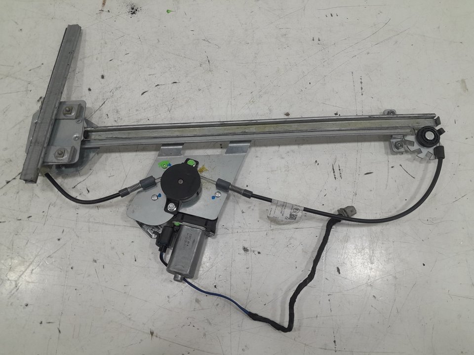 Elevalunas delantero derecho mercedes atego 2ejes 18 t bm