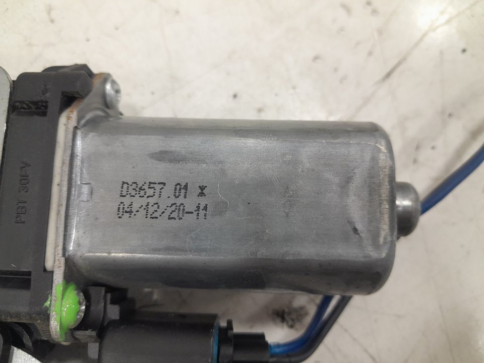 Elevalunas delantero derecho mercedes atego 2ejes 18 t bm