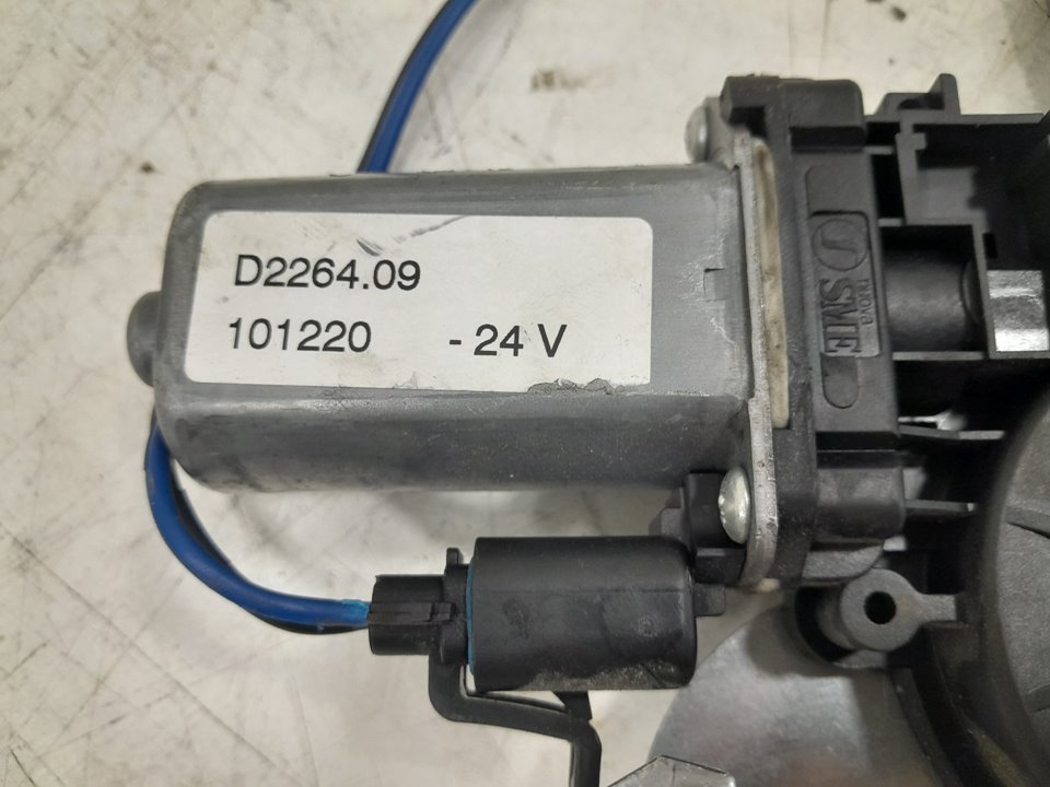 Elevalunas delantero derecho mercedes atego 2ejes 18 t bm