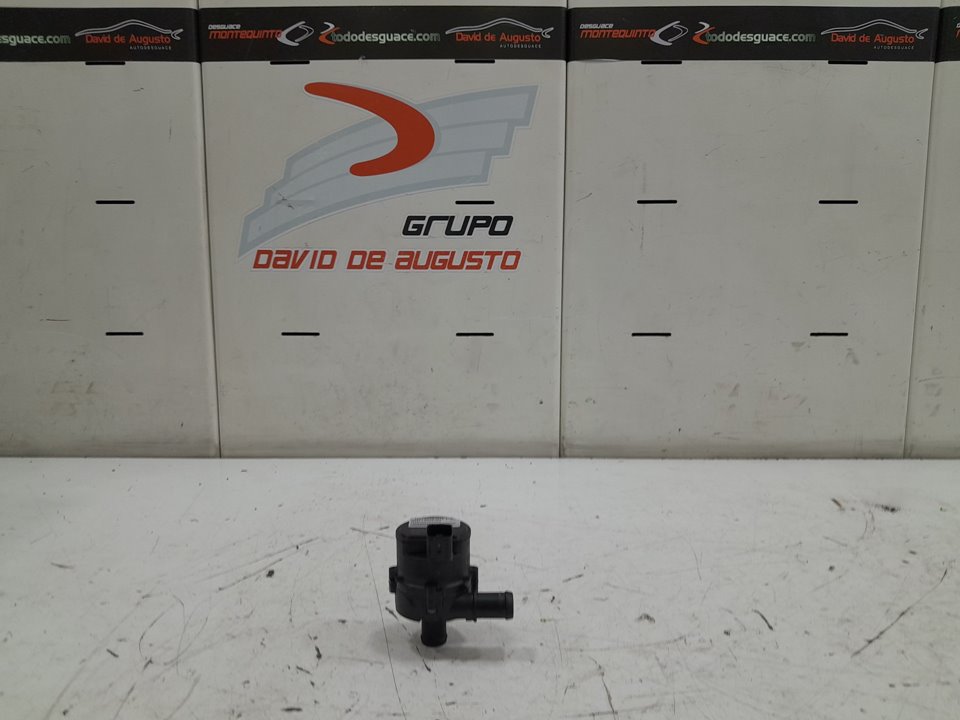 Bomba auxiliar agua renault  master bus       0.11 - ... no identificado