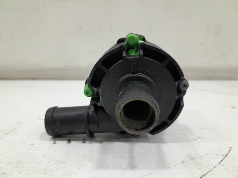 Bomba auxiliar agua renault  master bus       0.11 - ... no identificado