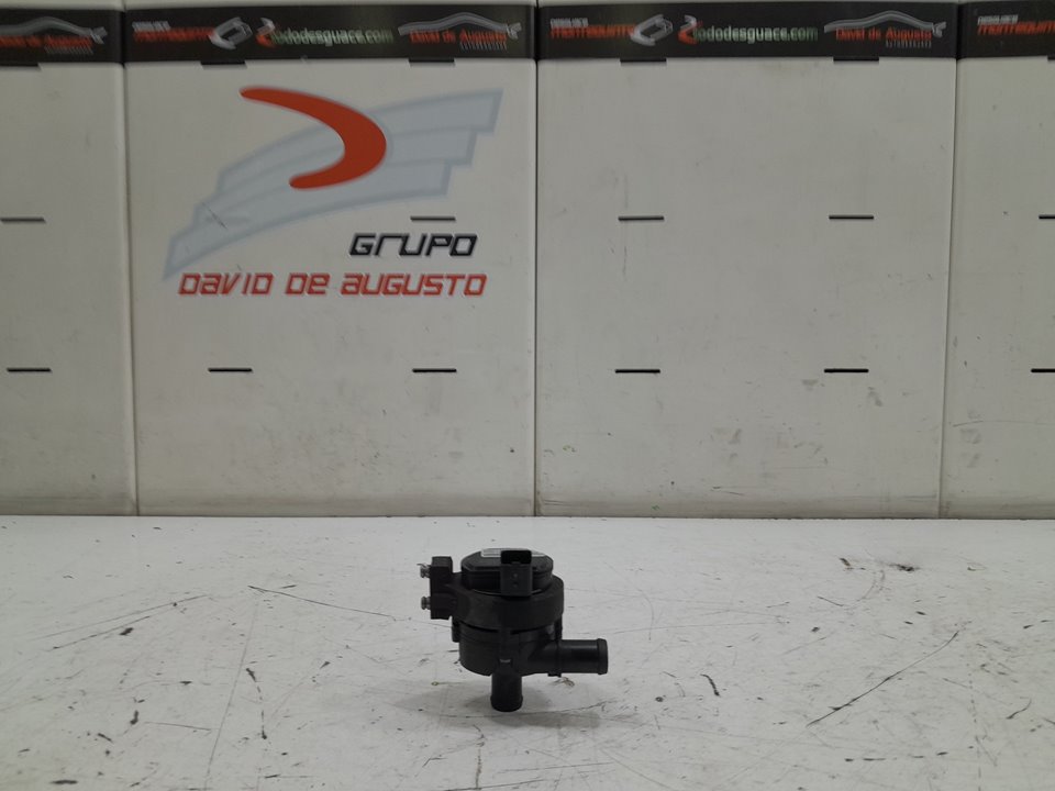 Bomba auxiliar agua renault  master bus       0.11 - ... no identificado