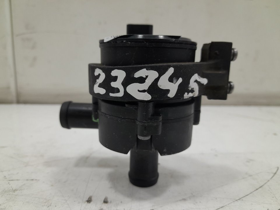 Bomba auxiliar agua renault  master bus       0.11 - ... no identificado