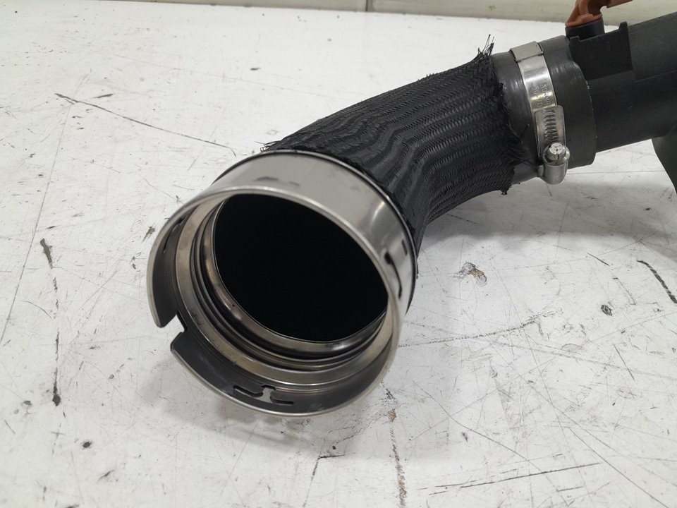 Tubo intercooler renault  master bus       0.11 - ... no identificado