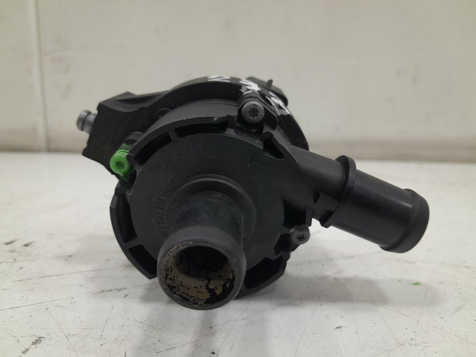 Bomba auxiliar agua renault  master bus       0.11 - ... no identificado