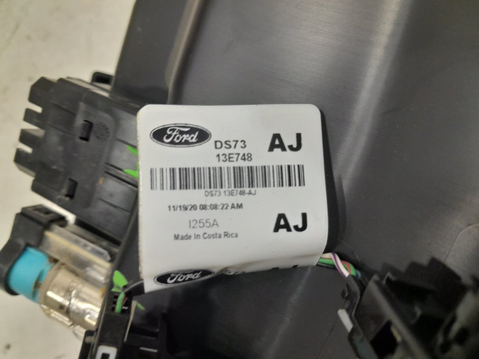 Cargador usb consola central ford mondeo lim. hybrid stlin