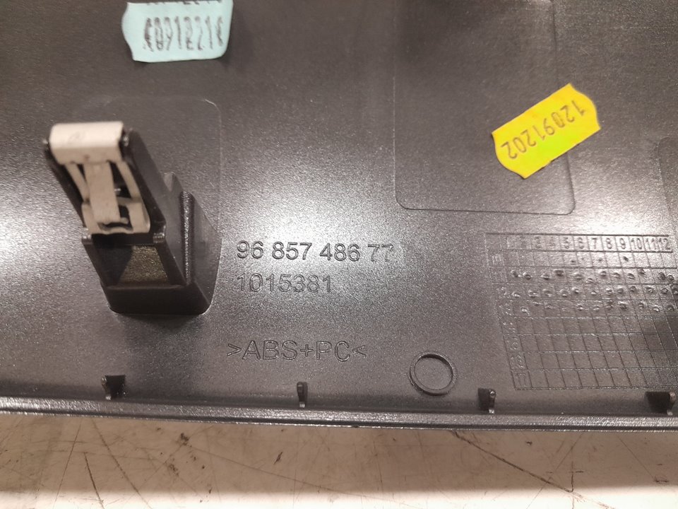 Carcasa central de consola citroen c3 collection      09