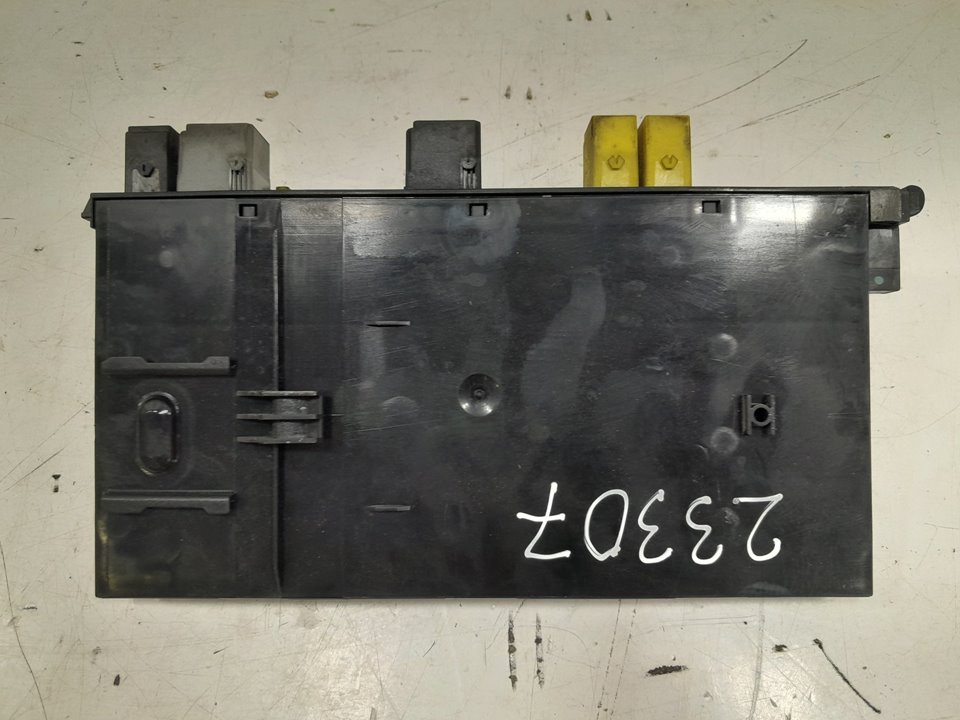 Caja reles / fusibles mercedes-benz clase c c 220 cdi (203.006)