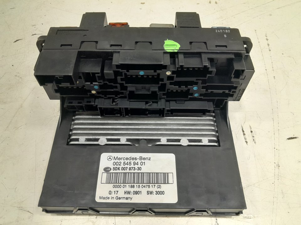 Caja fusible sam mercedes-benz clase c c 220 cdi (203.006)