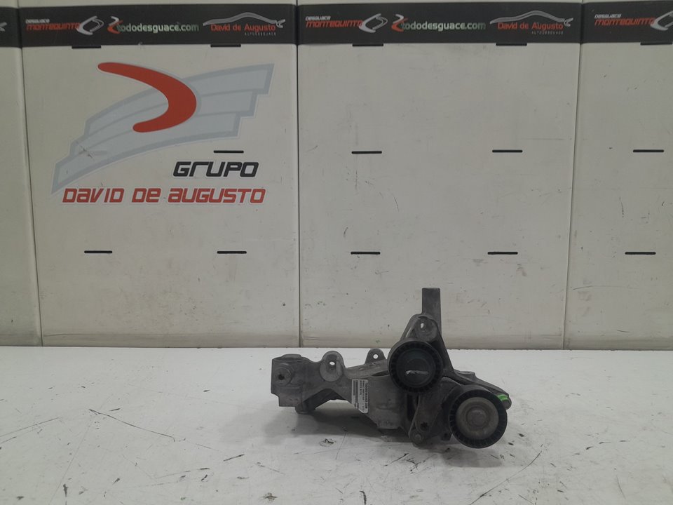 Soporte motor renault  master bus       0.11 - ... no identificado