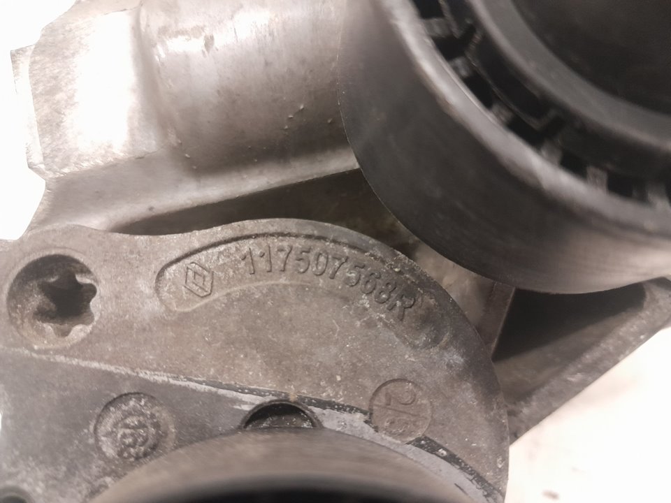 Soporte motor renault  master bus       0.11 - ... no identificado