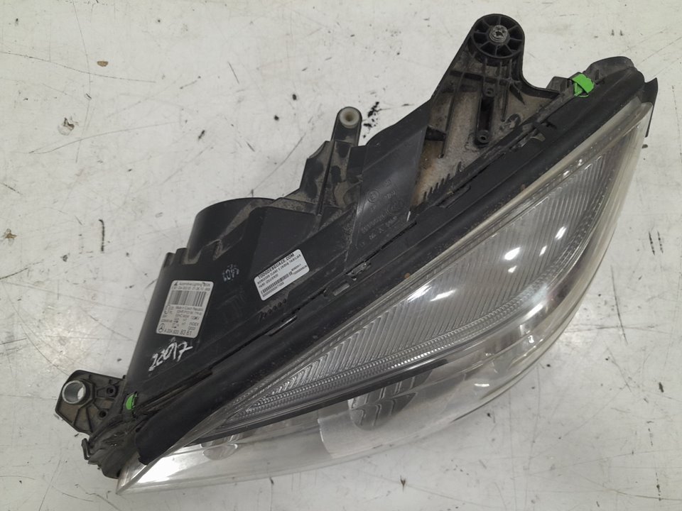 Faro izquierdo mercedes-benz clase c t-model c 200 cdi (204.201)