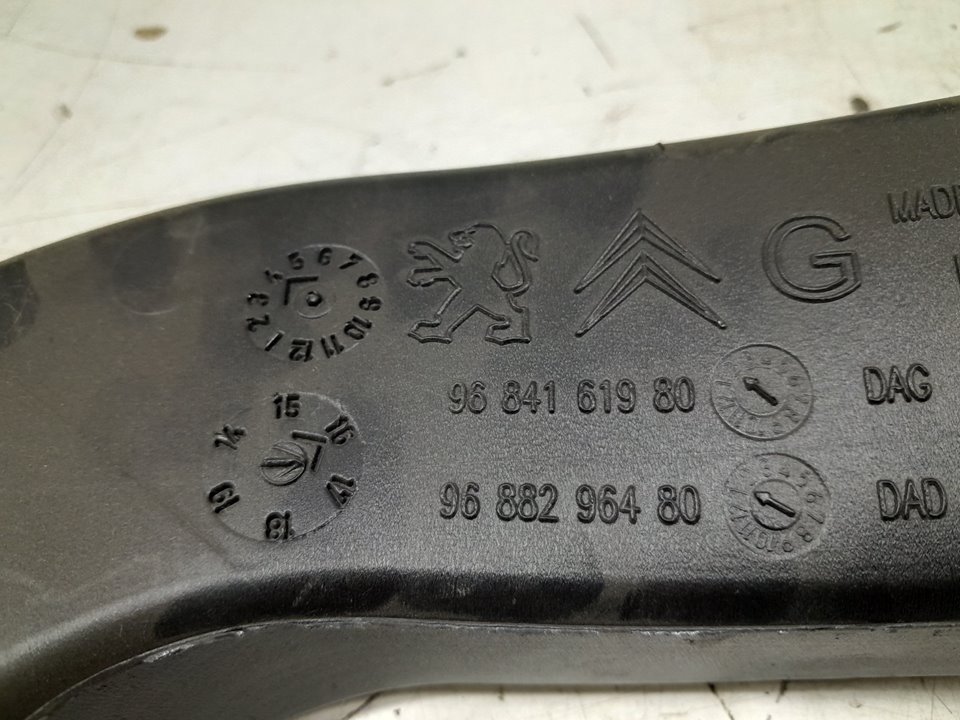 Canalizador de aire citroen c3 collection      09