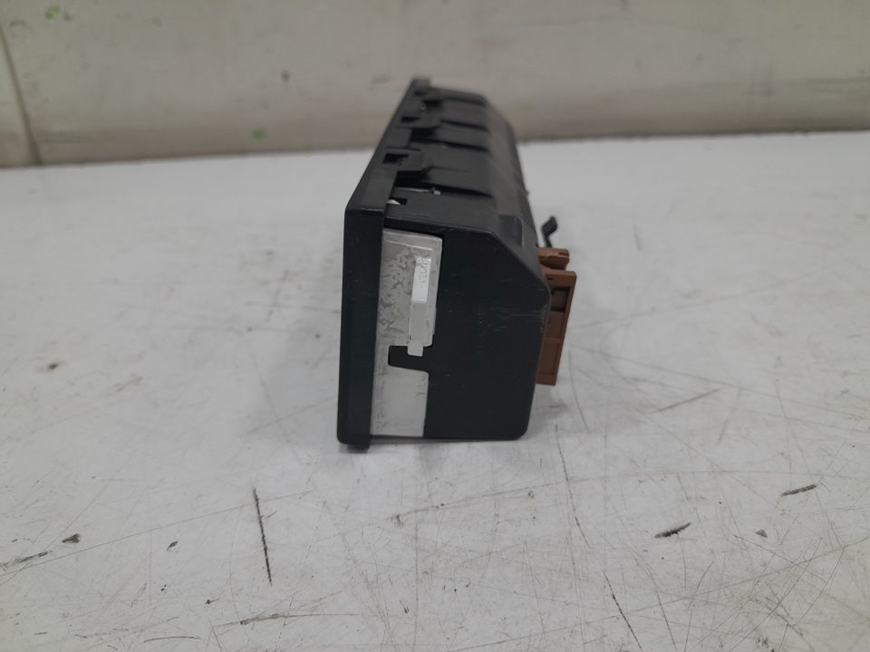 Pantalla multifuncion citroen c3 collection      09