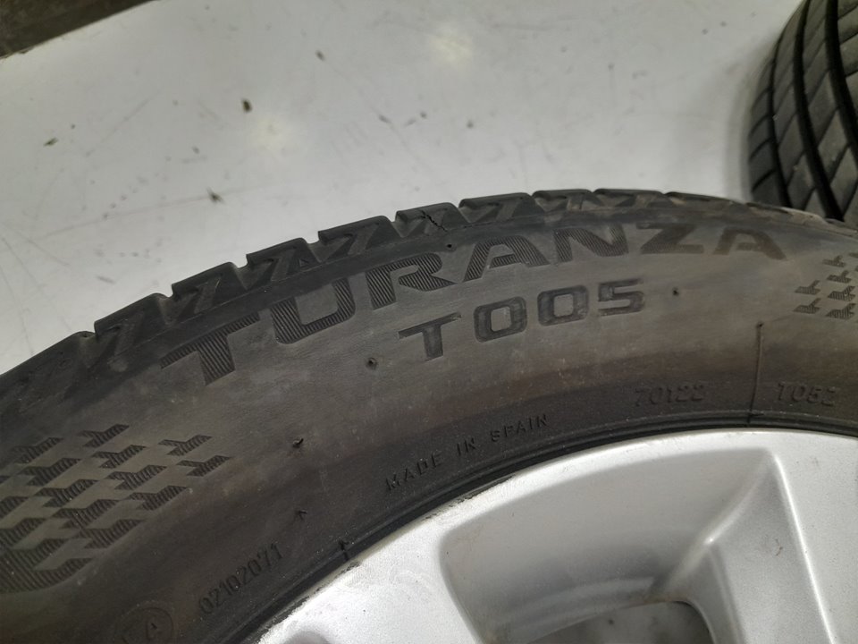 Juego llantas con neumaticos lexus ct 200h (zwa10_)