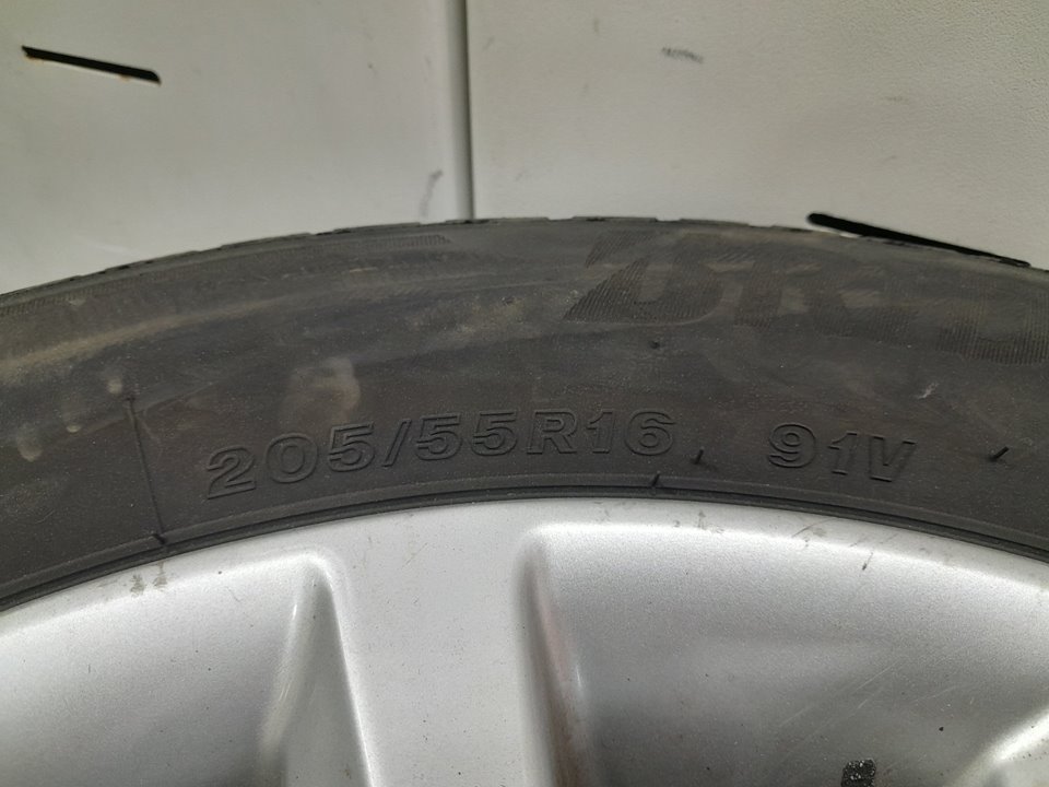 Juego llantas con neumaticos lexus ct 200h (zwa10_)