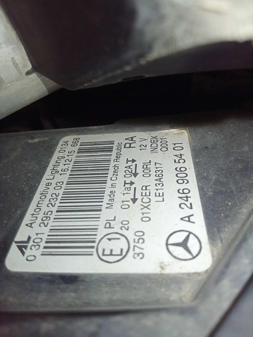 Faro derecho mercedes-benz clase b b 180 cdi  d (246.212)