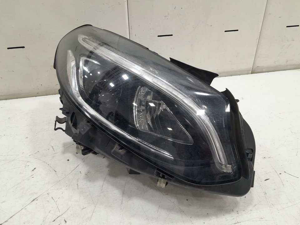 Faro derecho mercedes-benz clase b b 180 cdi  d (246.212)