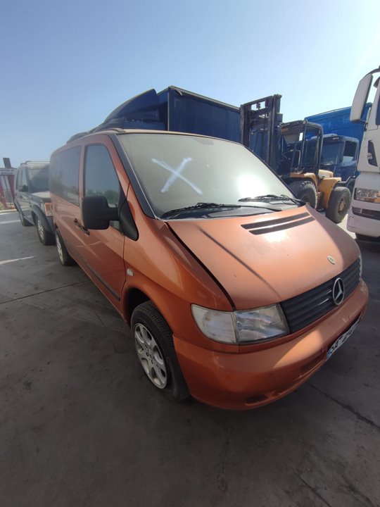 Paragolpes delantero vito   combi   (bm 638)