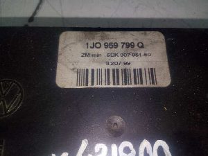 UCE CONFORT SKODA OCTAVIA BERLINA (1U2) 1999