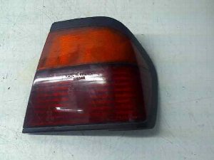 Piloto Trasero Derecho NISSAN PRIMERA BERLINA (P11) 1986