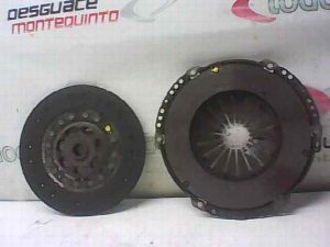 KIT EMBRAGUE VOLKSWAGEN GOLF IV BERLINA (1J1) 2001