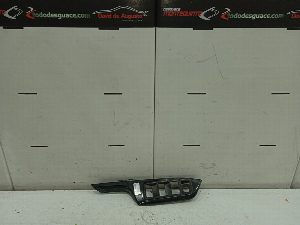 CARCASA DELANTERO IZQUIERDO DE MANDO ELEVALUNAS TOYOTA