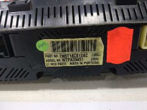 MANDO CLIMATIZADOR FORD FOCUS BERLINA (CAP) 2007