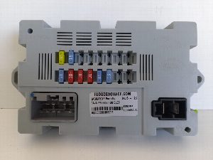 CAJA RELES / FUSIBLES JAGUAR XF 2016