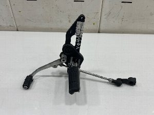 ESTRIBO IZQUIERDO YAMAHA MT-07 2017