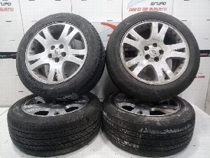 JUEGO LLANTAS CON NEUMATICOS LAND ROVER