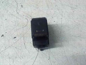 MANDO ELEVALUNAS TRASERO IZQUIERDO TOYOTA 4-RUNNER (N13)