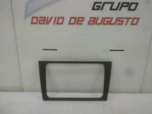 CARCASA CENTRAL DE RADIO VOLKSWAGEN GOLF VI (5K1) 2009