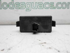 INTERRUPTOR WARNING RENAULT CLIO III 2007