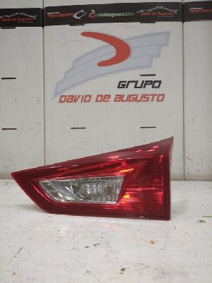 PILOTO INTERIOR TRASERO DERECHO TOYOTA AURIS 2015