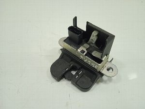 CERRADURA MALETERO / PORTON VOLKSWAGEN GOLF VII LIM.