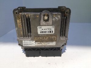 Centralita Motor Uce AUDI Q5 (8R) 2012
