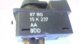 INTERRUPTOR ANTINIEBLAS FORD SIERRA BERLINA 1989